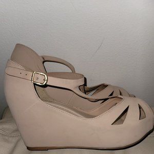 Tan/Beige Wedge Strappy Sandal